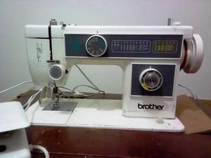Vendo máquina de coser Brother