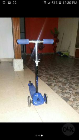 Scooter Azul Aereal