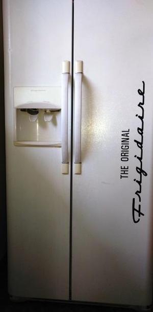 Vendo refrigeradora marca Frigidaire Side by Side