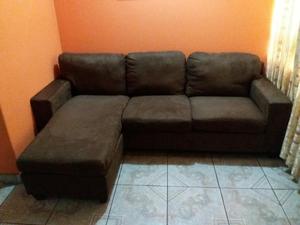 Vendo Sofa de Color Marron