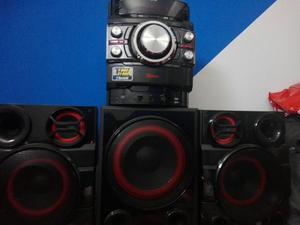 Equipo de Sonido Lg con Bufer