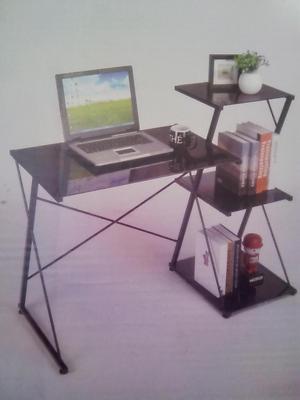 escritorio con repisa de vidrio y silla giratoria 