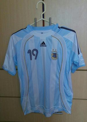 Camiseta Argentina Messi Adidas T10 Niño