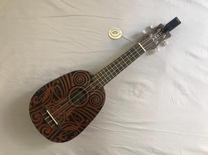 Ukelele Tribal Luna Guitars