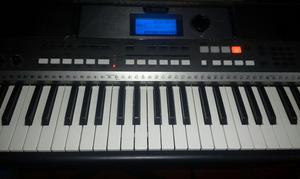 Vendo Teclado Yamaha E443 Seminuevo