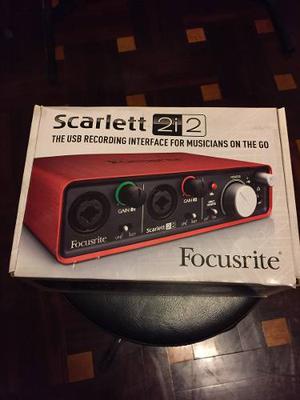 Interface Focusrite Scarlett 2i2
