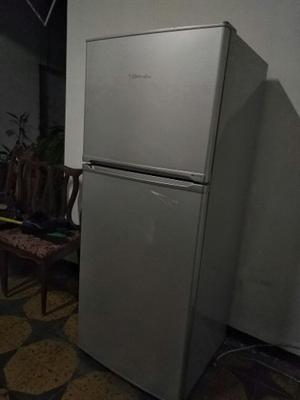 Refrigeradora Electrolux Ert Litros No Frost Grande