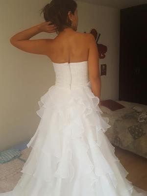 Bello Vestido de Novia