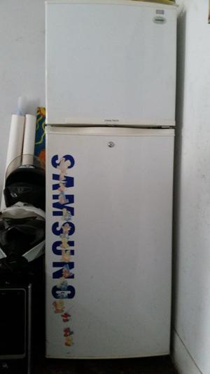 Refrigeradora Samsung 239 litros REMATO