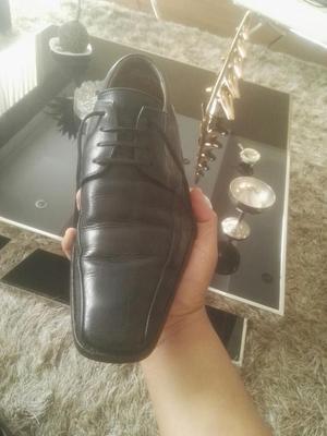 Vendo Zapatos Bruno Ferrini Negros