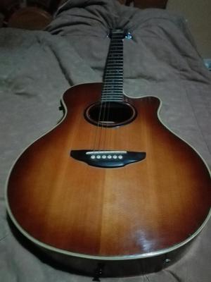 Guitarra Yamaha Electroacústica
