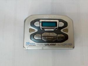 Wallkmam Sony Radio Cassettera