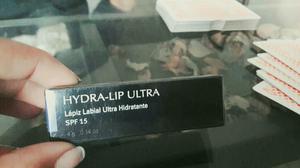 Labial Hydralip Ultra Femmerosa Esika