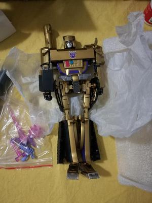 transformers masterpiece tomy takara megatron MP05G gold