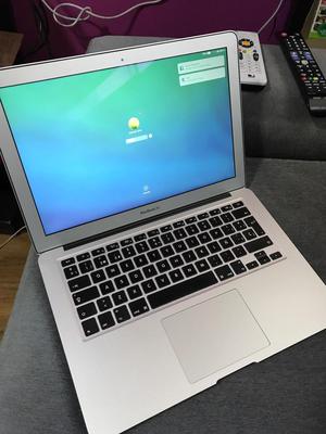 Macbook Air 13” Core IGb de 4Gb