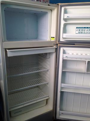 Refrigeradora en Buen Estado Ahorrativa