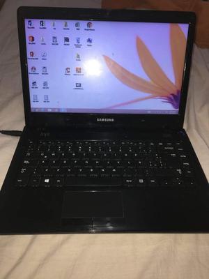 vendo o cambio Laptop Samsung