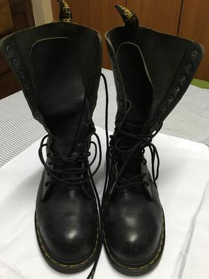 Dr. Martens botas usadas para hombre