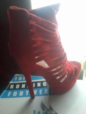 zapatos de taco 12 rojo y 9 negro