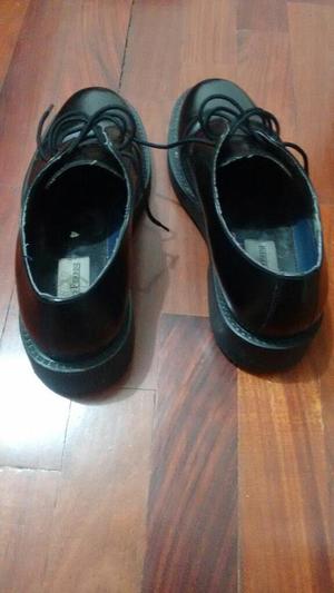 Zapatos de Vestir Color Negro Usados