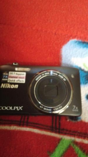Camara Nikon 20 Megapixel