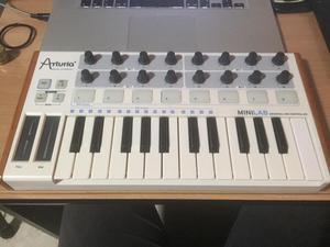 Arturia Minilab Controlador Midi Usb