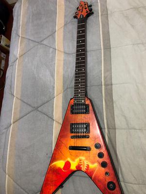 Guitarra Eléctrica Washburn Modelo V