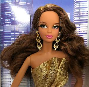 The Barbie Look City Shine Morena