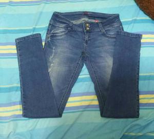 Jeans Mujer a 18 Soles.