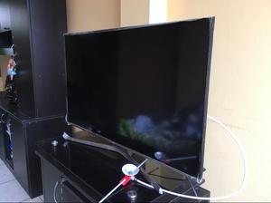 Remato Smart 48” a . Poco Uso