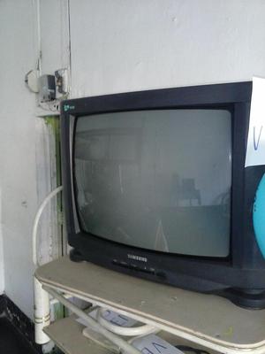 TELEVISOR EN COMAS