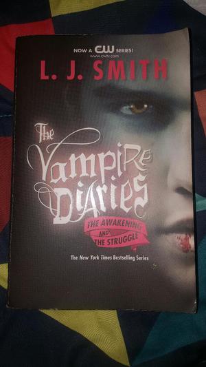 Vampire Diaries The Awakening Libro
