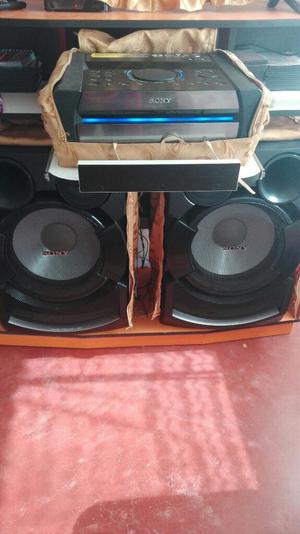 Vendo Equipo de Sonido Sony X7d