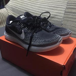 Nike Hombre Free Running Distance Talla 8