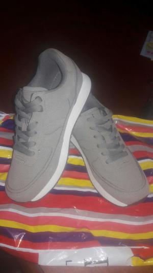 Zapatilla Talla 39