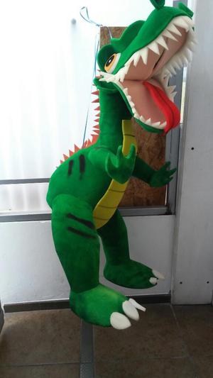 Vendo Piñata Y Accesorios de Dinosaurios