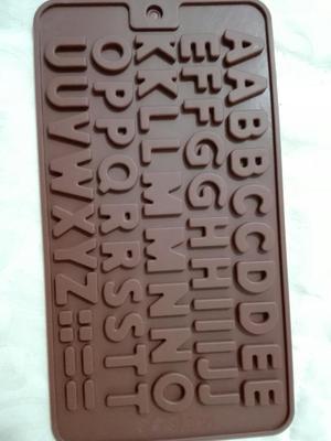 Molde para Chocolate Nuevo de Silicona