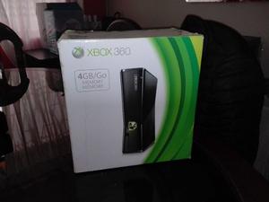 Remato Xbox 360 Slim Negra + 3 Juegos