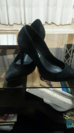 Zapatos Negros Gamuza Aldo