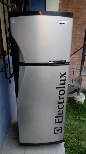 Ocasion Vendo Refrigeradora Semi Nueva