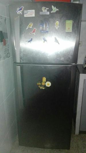 Vendo Refrigeradora Indurama