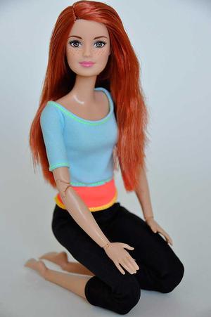 Barbie Made to move articulada