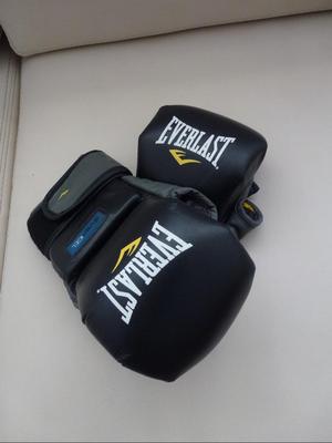 Guantes de Cuero Everlast con Gel.