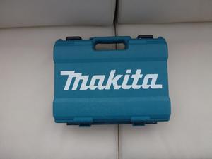 Herramienta Makita para Uso en Construcción