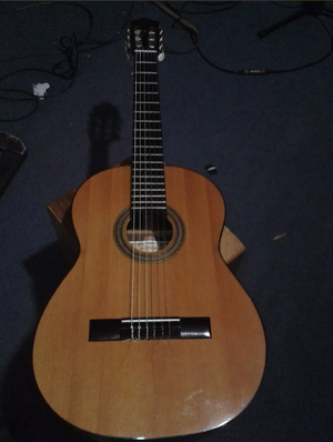 guitarra acustica arequipeña