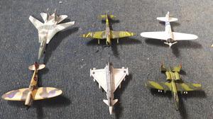 vendo 6 aviones de combate del comercio