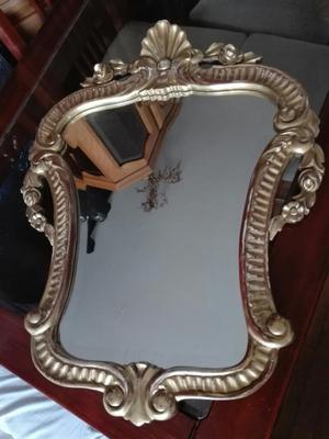 Espejo Biselado de Madera Marco Dorado