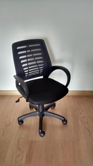silla giratoria de oficina