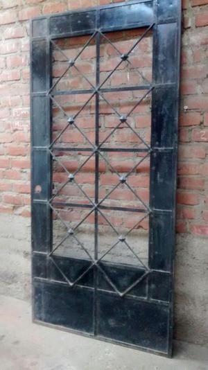 Vendo Puerta Metalica