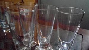 vasos de vidrio de diferentes modelos